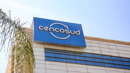 Cencosud enfrenta una denuncia en Chile por el ingreso irregular de merluza argentina