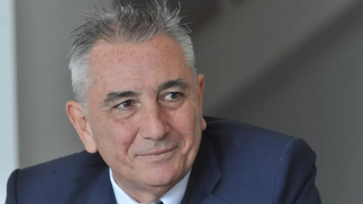 Formalizan la sociedad que gestionar谩 el astillero de Comodoro Rivadavia por 20 a帽os