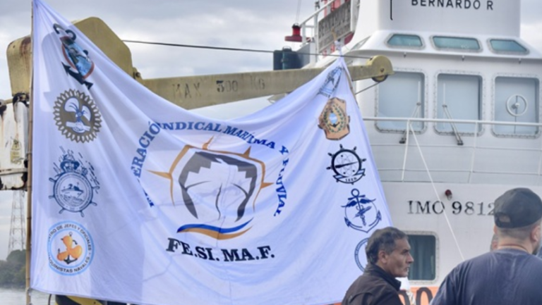 Anunciaron paro total de actividades en el sector pesquero y fluvial en rechazo al DNU 340/2025