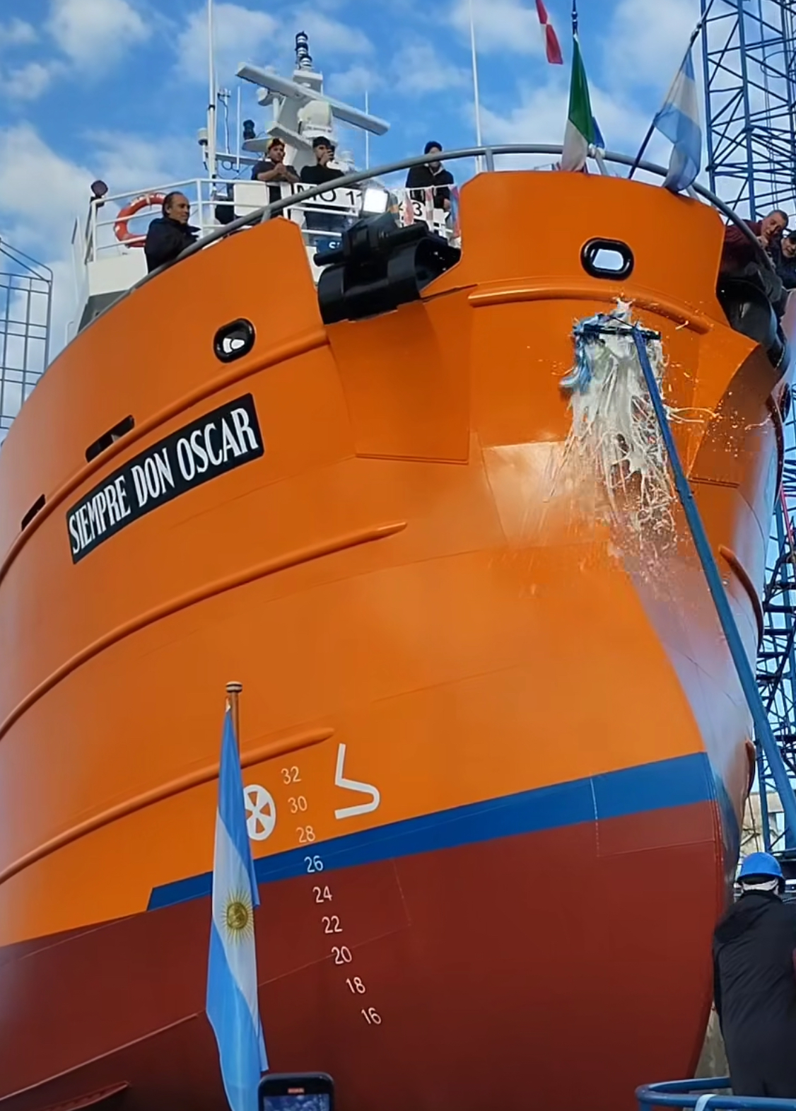 Botaron el buque pesquero 芦Siempre Don Oscar禄 en el Astillero Naval Federico Contessi