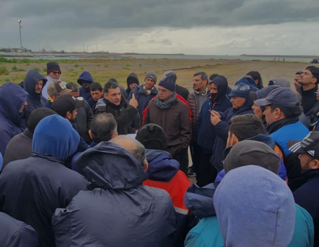 El SIMAPE y CEPA cierran acuerdo paritario sobre básicos y se destraba la flota congeladora en Mar del Plata