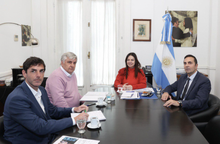 El conflicto pesquero en la mira del Gobierno: Reunión cumbre renueva la esperanza