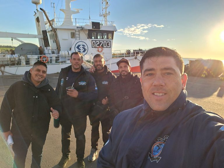 “Nos conocen y sin embargo nos deshumanizanâ€. Damián Basail camina el muelle y reflexiona sobre el ajuste en la pesca