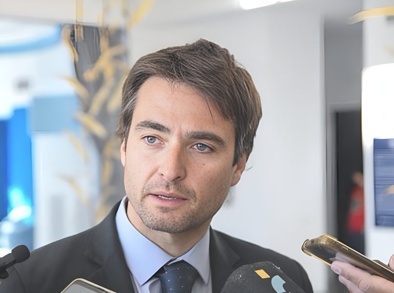 Arbeletche pidi贸 rescindir el contrato con Red Chamber y destac贸 la abundancia pesquera en aguas nacionales