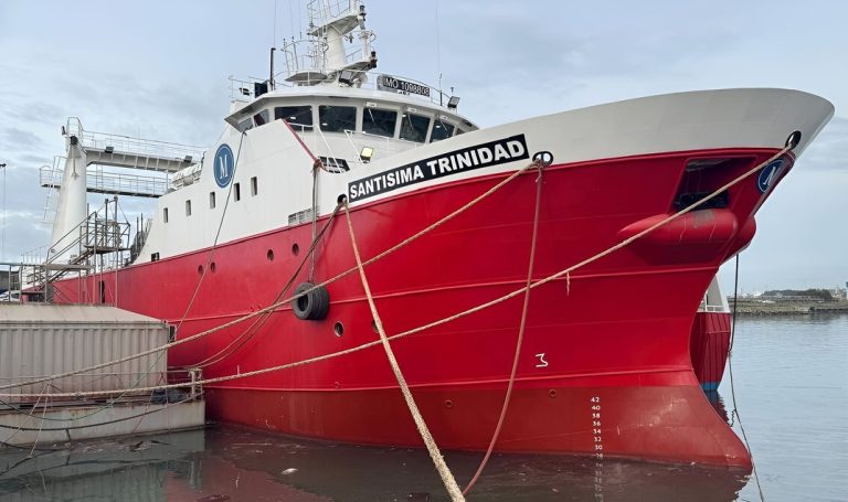Mar del Plata. Bautismo de mar del buque pesquero SantÃsima Trinidad