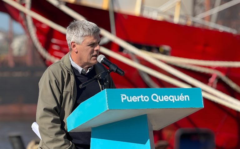 Necochea. Presentaron un complejo industrial de 煤ltima generaci贸n para el puerto de Quequ茅n