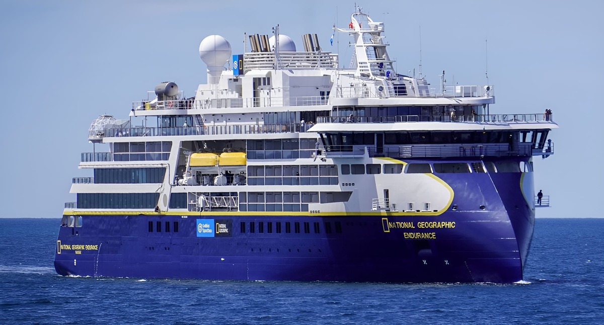 Puerto Madryn inaugura la temporada de cruceros con la llegada del National Geographic Endurance
