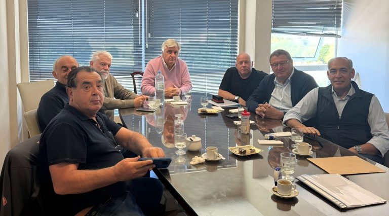 Encuentro de alto nivel en la C谩mara de Armadores de Buques Pesqueros de Altura