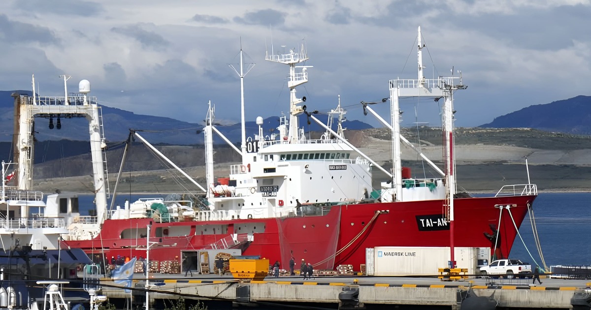 El SOMU pidió la reincorporación de los tripulantes despedidos del buque Tai-an