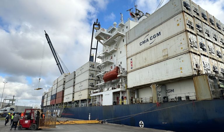CMA CGM suspendió operaciones en el puerto por falta de carga