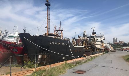 Etapa final de la burocracia administrativa: Finalmente comenzó el desguace de la draga Mendoza 259 C