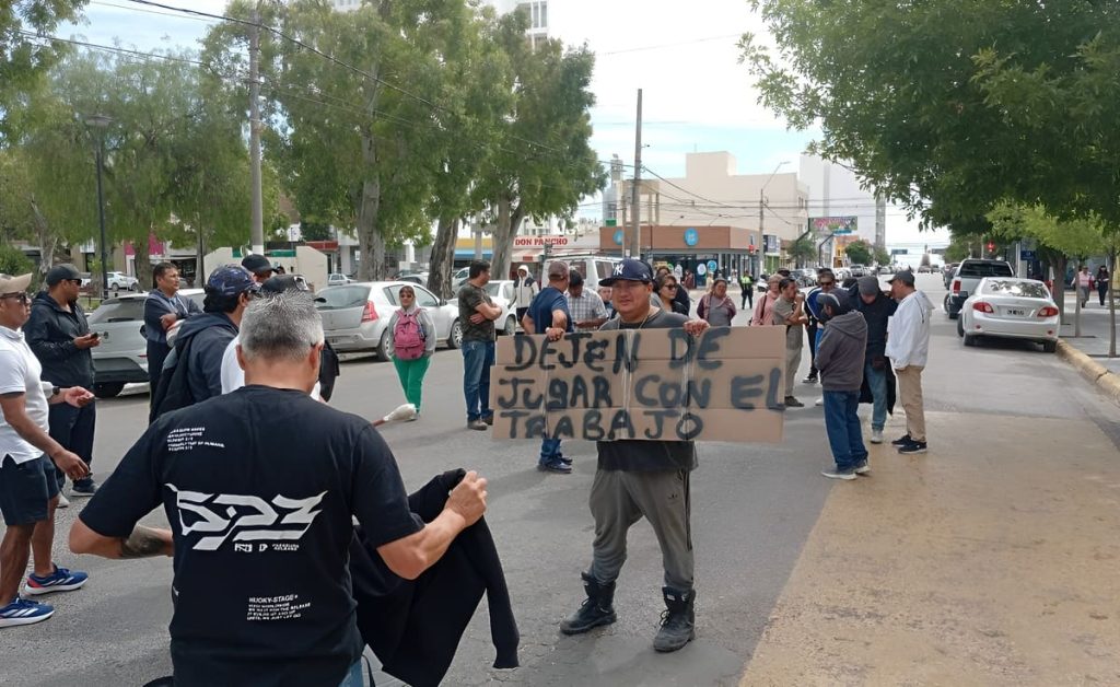 Se agrava el conflicto en la ex Alpesca: salarios mal liquidados y planta paralizada