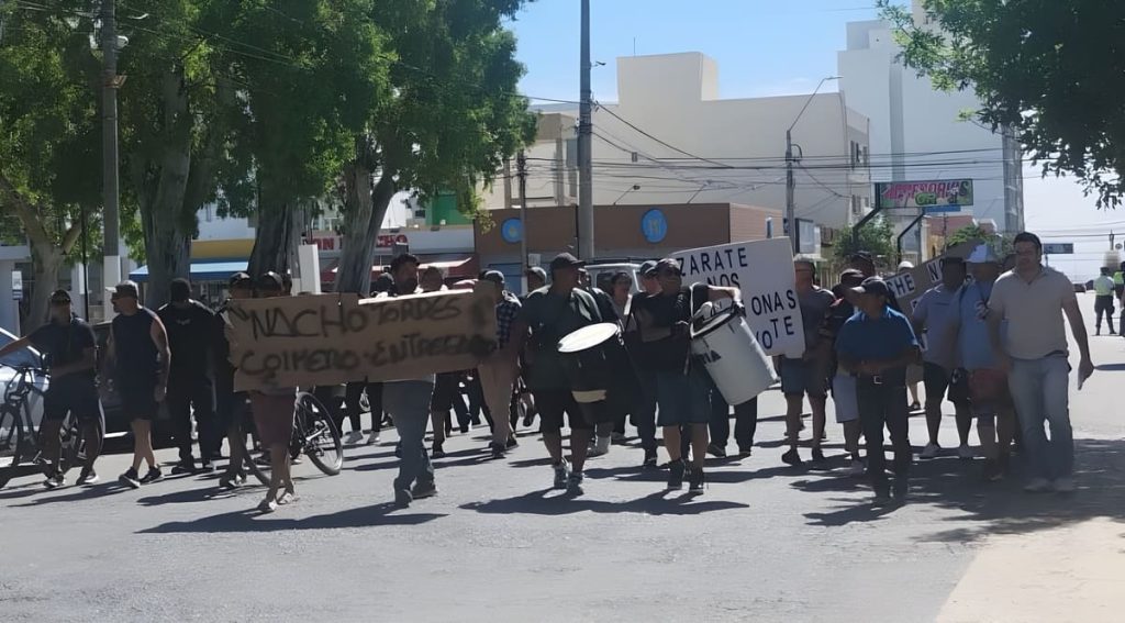 Trabajadores reclaman salarios y antigüedad a Red Chamber. Marcharon en Puerto Madryn