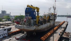 Mantenimiento y reparaciones programadas para la draga Ortelius