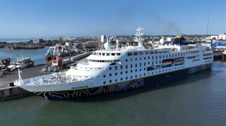 Sorpresa en la costa marplatense: llegó el crucero “Hamburg” al puerto local tras el cierre preventivo de Montevideo