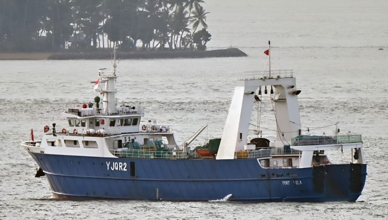 Prefectura Naval Argentina detecta pesquero extranjero Bao Feng en maniobras de pesca dentro del mar argentino
