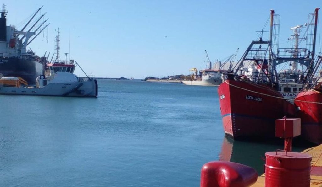 Puerto Quequén estableció la obligatoriedad de serenos de buques para reforzar la seguridad operativa