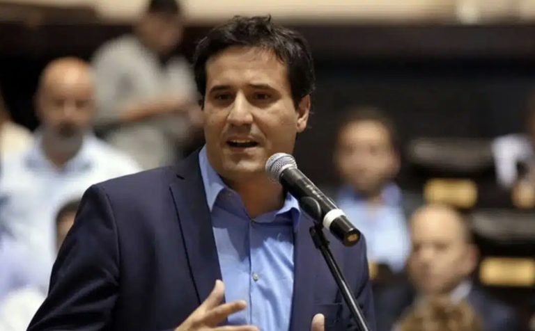 Abad lleva al Senado la emergencia de la pesca fresquera con retenciones cero y alivio al gasoil