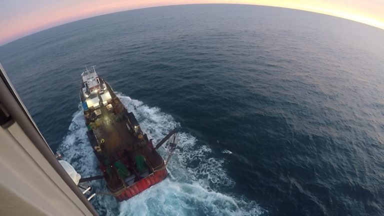 Aeroevacúan de urgencia a un tripulante del BP Miss Tide tras sufrir una emergencia cardíaca en alta mar
