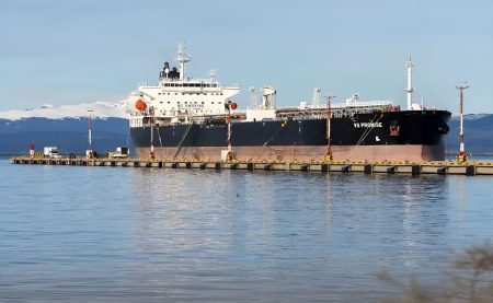 El VS Promise operó en Ushuaia y abrió una disputa entre Nación y Tierra del Fuego