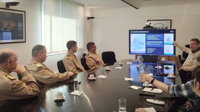 Prefectura y CONAE profundizan el monitoreo satelital sobre la ZEE y la milla 201