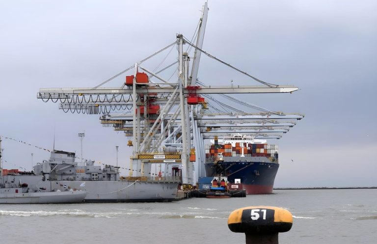 El conflicto portuario en Uruguay golpea las exportaciones pesqueras y deriva cargas hacia otros puertos