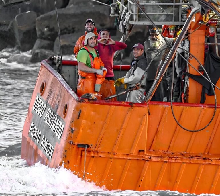 SOMU y CAFACh cerraron el acuerdo salarial para la temporada de langostino en Rawson